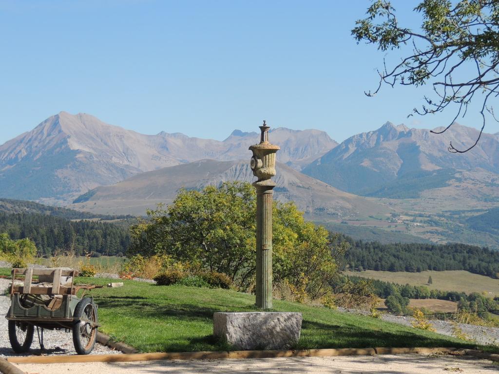 غاب Chateau Serigues المظهر الخارجي الصورة